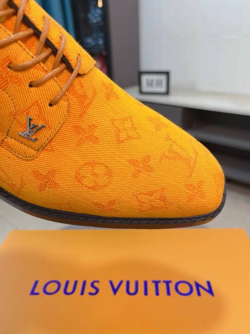 Ex-factory price 720🌹🌹High version [LV] Louis Vuitton's popular casual leather shoes🎖Fashionable and elegant🎖🎖Material: Original imported open-edge beaded cowhide, washed cowhide leather lining, original open-molded rubber outsole, high-end and classy, ​​elegant quality, instantly transforming into a handsome man ❤❤Standard\nNumber: 38-44